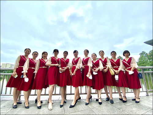 輔導員畢業(yè)典禮禮儀服務 溫情送別畢業(yè)學子